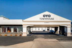 OYO Townhouse Dodge City KS